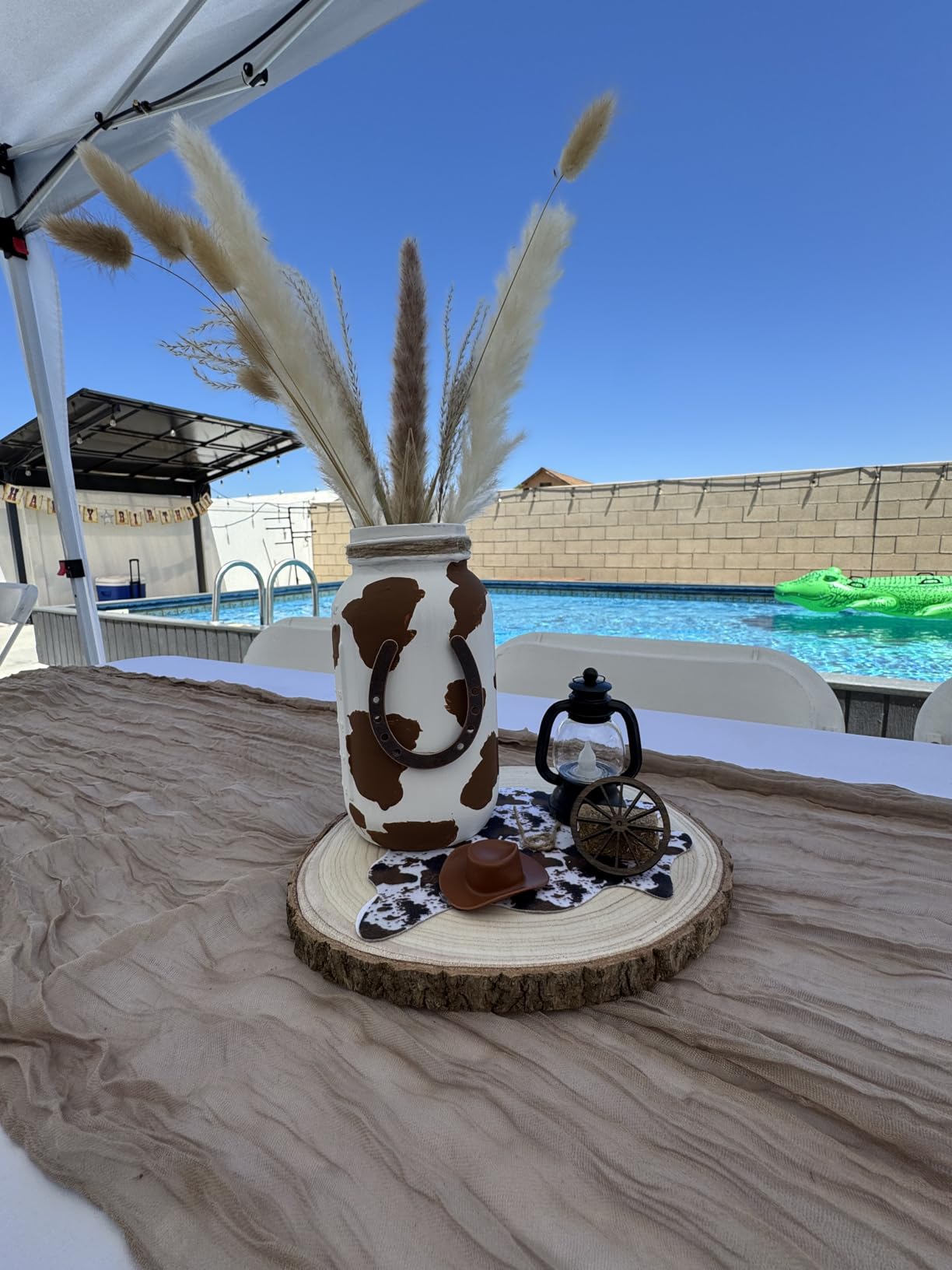 Round Wood Slice Western Theme Display